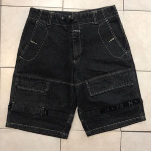 Short Bermuda jeans with Velcro detail